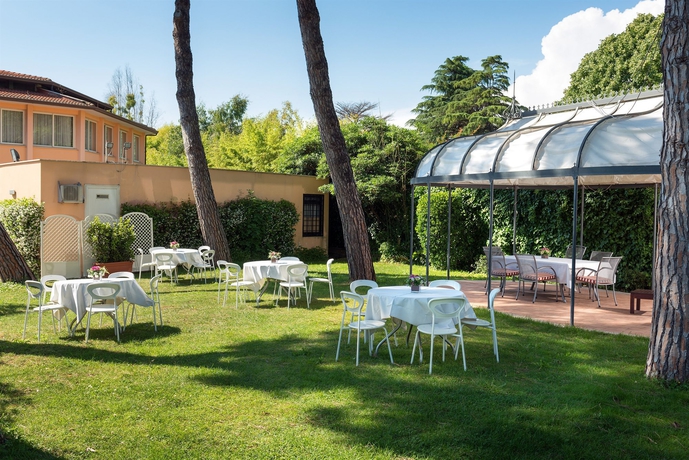 Imagen de los exteriores del Hotel Cristoforo Colombo, Roma. Foto 4