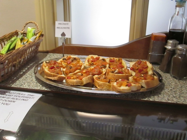 Imagen del bar/restaurante del Hotel Croatia, Brela. Foto 3