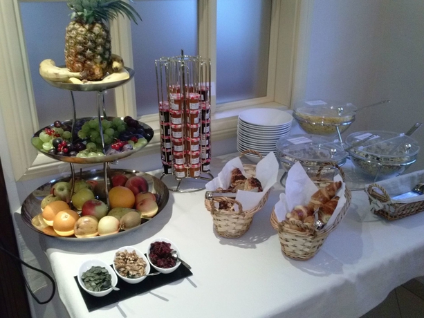 Imagen del bar/restaurante del Hotel Croatia, Brela. Foto 4
