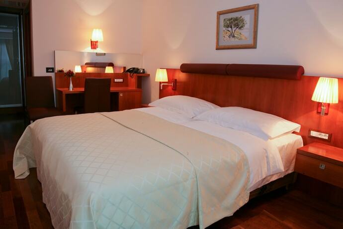 Imagen de la habitación del Hotel Croatia, Zagreb. Foto 13