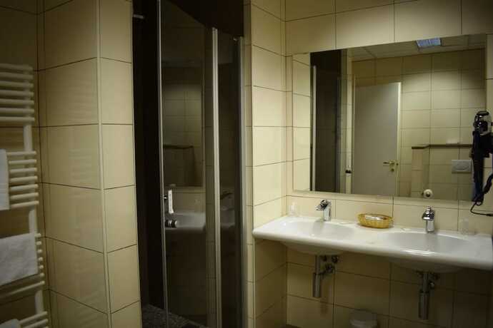 Imagen de la habitación del Hotel Croce Bianca, Bagnella. Foto 16