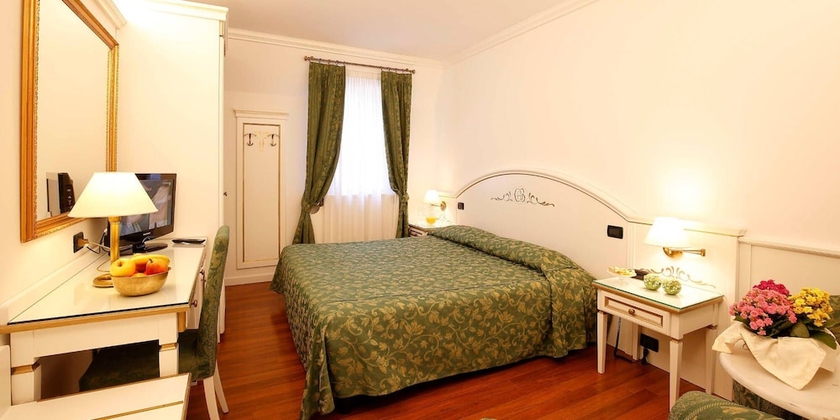 Imagen de la habitación del Hotel Croce Bianca, Hodegart. Foto 17