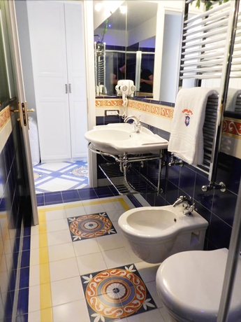 Imagen de la habitación del Hotel Croce Di Amalfi. Foto 9