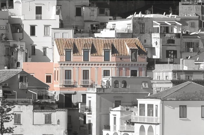 Imagen de los exteriores del Hotel Croce Di Amalfi. Foto 16