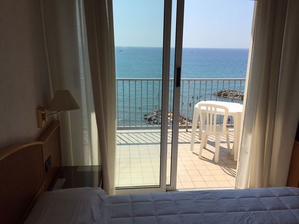 Imagen de la habitación del Hotel Croce Di Malta, IMPERIA. Foto 6