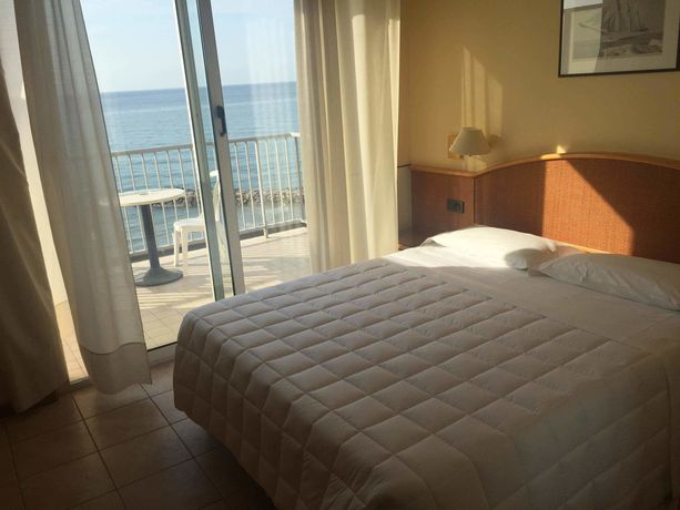 Imagen de la habitación del Hotel Croce Di Malta, IMPERIA. Foto 8
