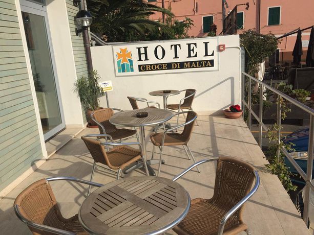 Imagen de los exteriores del Hotel Croce Di Malta, IMPERIA. Foto 12