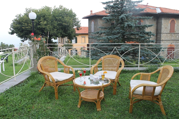 Imagen de los exteriores del Hotel Croce Di Savoia, Reggello. Foto 12