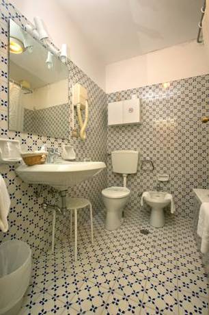 Imagen de la habitación del Hotel Crocini. Foto 4