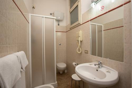 Imagen de la habitación del Hotel Crocini. Foto 5