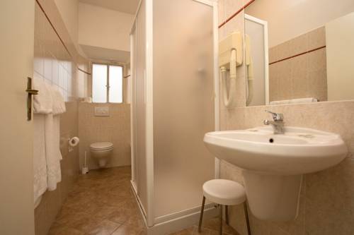 Imagen de la habitación del Hotel Crocini. Foto 6