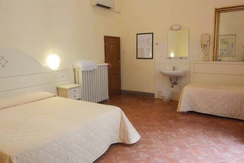 Imagen de la habitación del Hotel Crocini. Foto 11