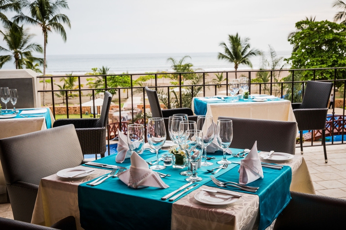 Imagen del bar/restaurante del Hotel Crocs Resort and Casino. Foto 5