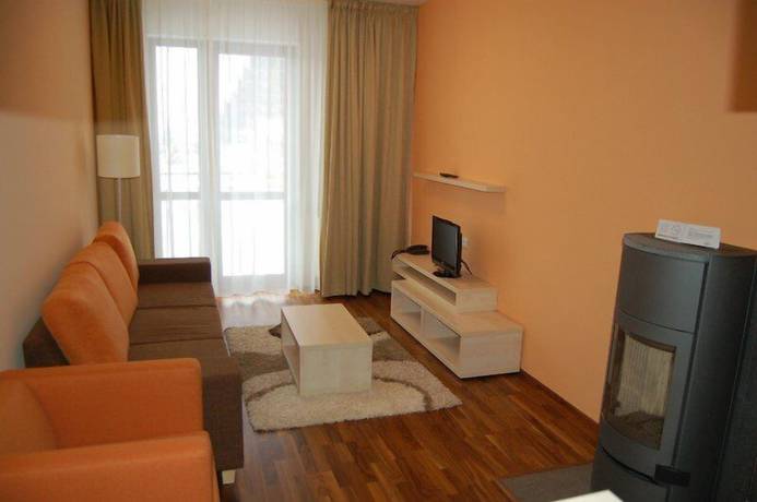 Imagen de la habitación del Hotel Crocus. Foto 9