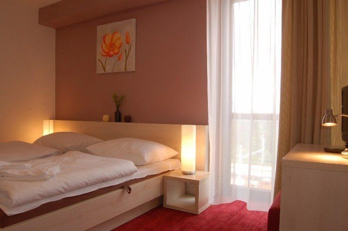 Imagen de la habitación del Hotel Crocus. Foto 13