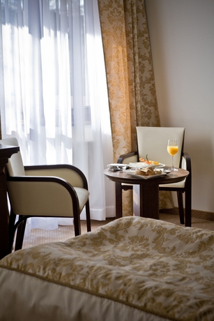 Imagen de la habitación del Hotel Crocus. Foto 10