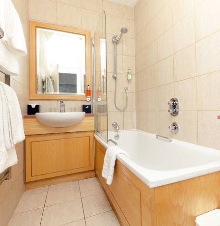 Imagen de la habitación del Hotel Croft Court. Foto 16