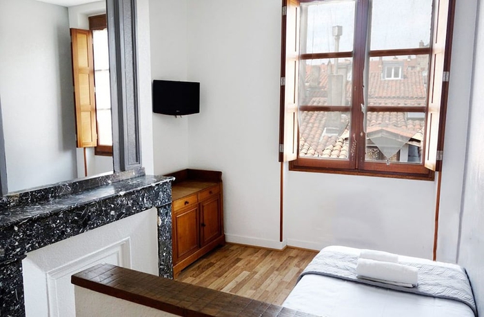 Imagen de la habitación del Hotel Croix Baragnon. Foto 17