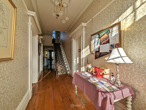 Imagen general del Hotel Cromwell Manor Inn. Foto 8