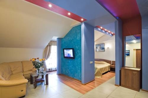 Imagen general del Hotel Cron. Foto 4