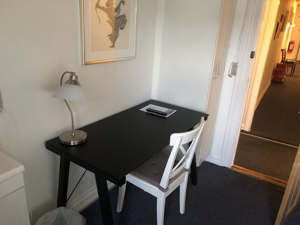 Imagen de la habitación del Hotel Crone. Foto 5