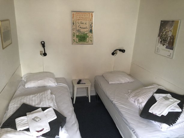 Imagen de la habitación del Hotel Crone. Foto 11