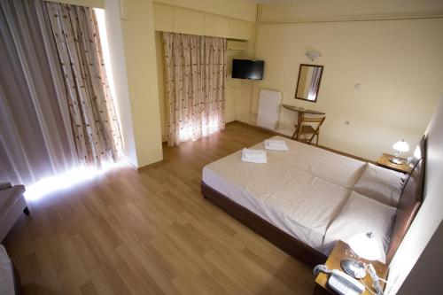 Imagen de la habitación del Hotel Cronos, Arta. Foto 6
