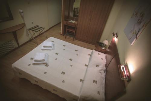 Imagen general del Hotel Cronos, Arta. Foto 4