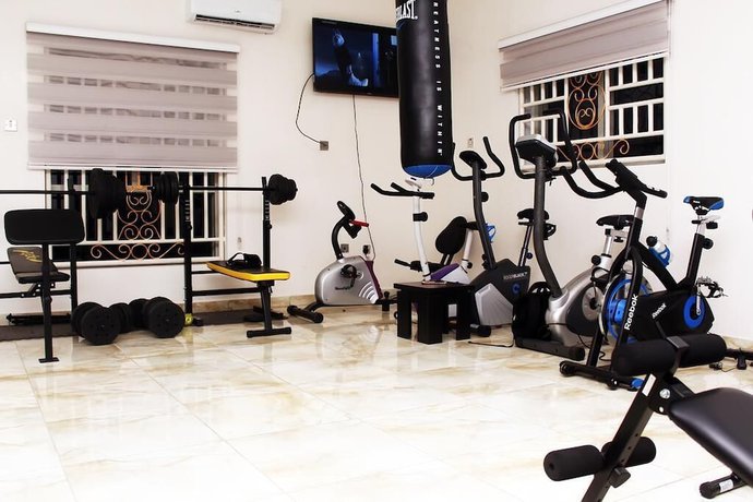 Imagen de los interiores del Hotel C\'rons and Suites. Foto 16