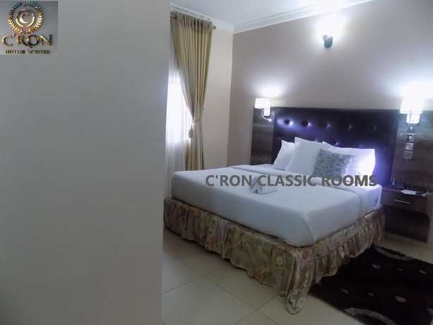 Imagen de la habitación del Hotel C\'rons and Suites. Foto 11