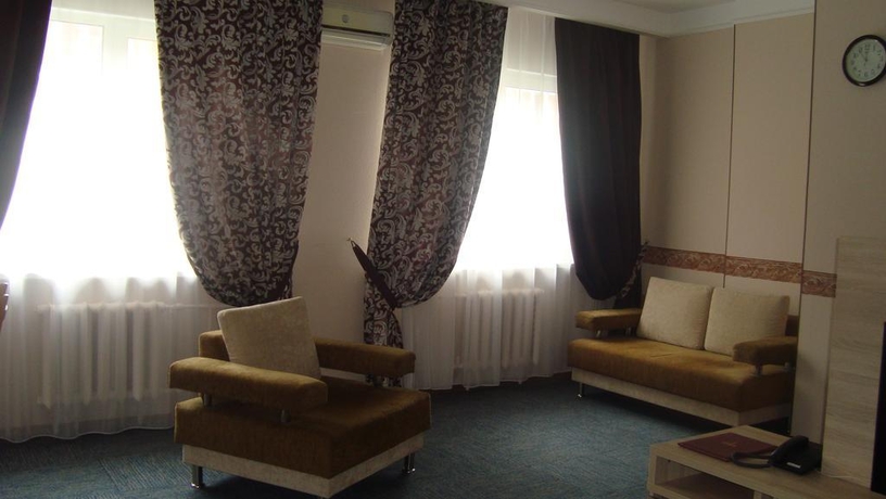 Imagen general del Hotel Cronwell Nika Center. Foto 8
