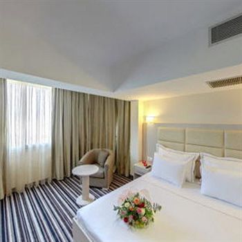 Imagen de los exteriores del Hotel Cronwell Platamon Resort. Foto 9