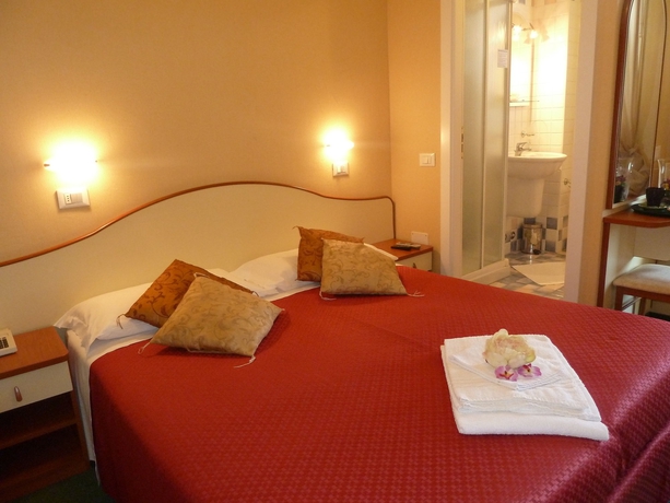 Imagen de la habitación del Hotel Crosal, Rimini. Foto 3