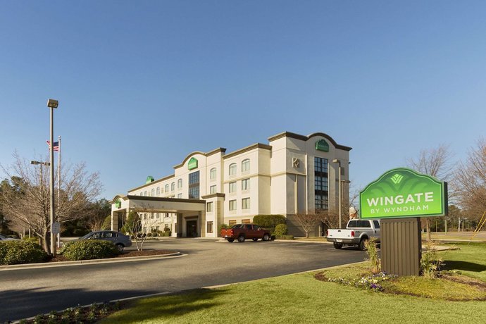 Imagen general del Hotel Cross Creek Inn & Suites. Foto 1