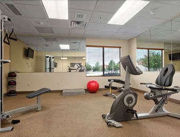Imagen de los interiores del Hotel Cross Creek Inn & Suites. Foto 9