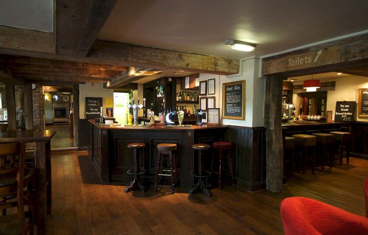 Imagen general del Hotel Cross Keys By Greene King Inns. Foto 2