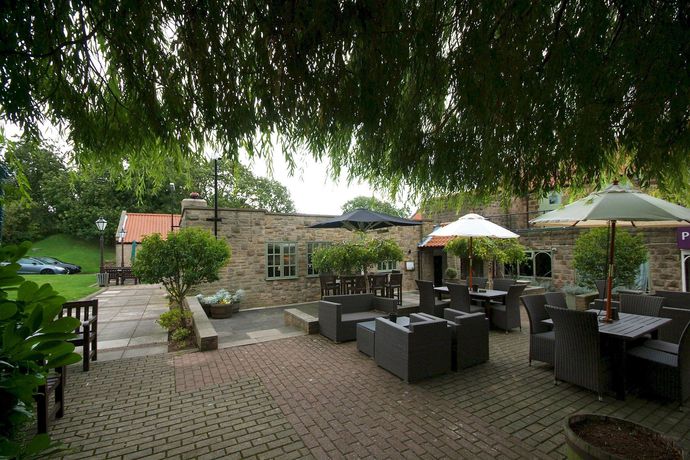 Imagen del bar/restaurante del Hotel Cross Keys By Greene King Inns. Foto 4