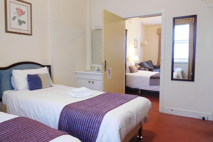 Imagen de la habitación del Hotel Cross Keys. Foto 5