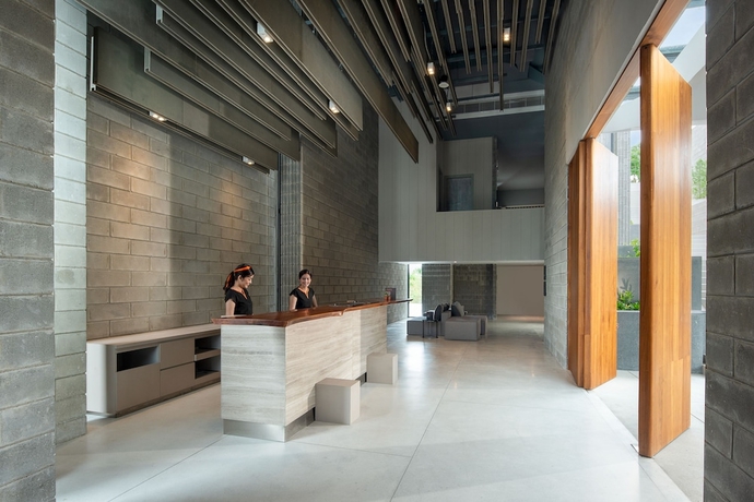 Imagen de los interiores del Hotel Cross Pattaya Oceanphere. Foto 18