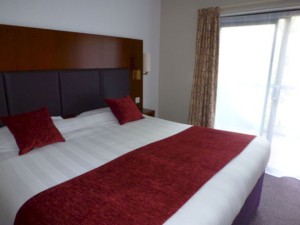 Imagen del bar/restaurante del Hotel Cross Roads By Greene King Inns. Foto 9