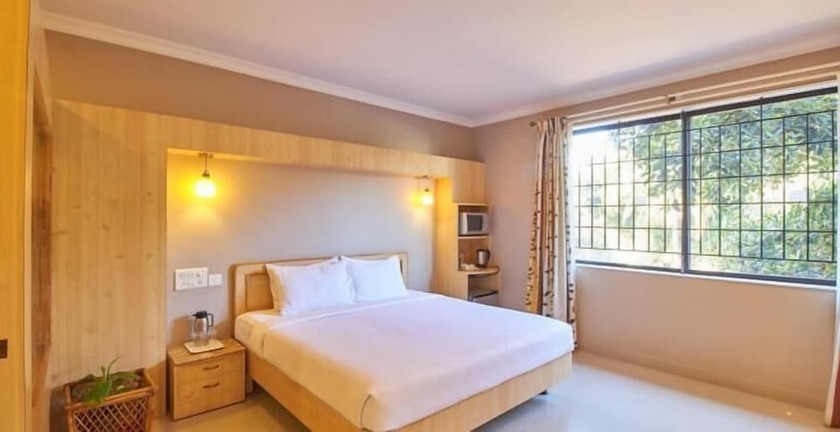 Imagen general del Hotel Cross Roads Inn. Foto 1