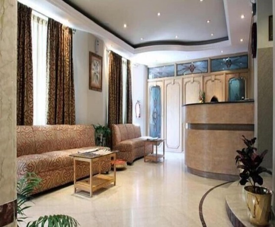 Imagen general del Hotel Cross Roads Inn. Foto 4