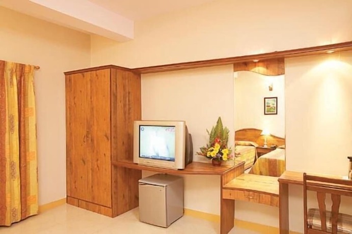 Imagen general del Hotel Cross Roads Inn. Foto 9
