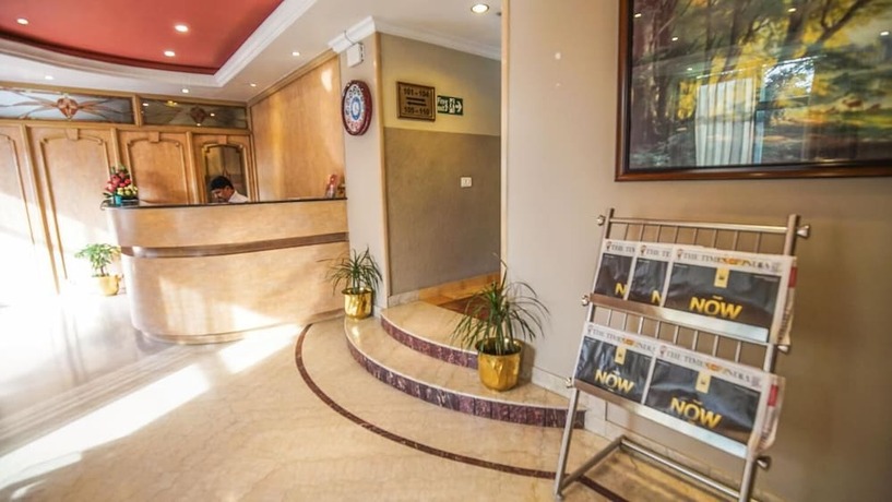 Imagen general del Hotel Cross Roads Inn. Foto 14