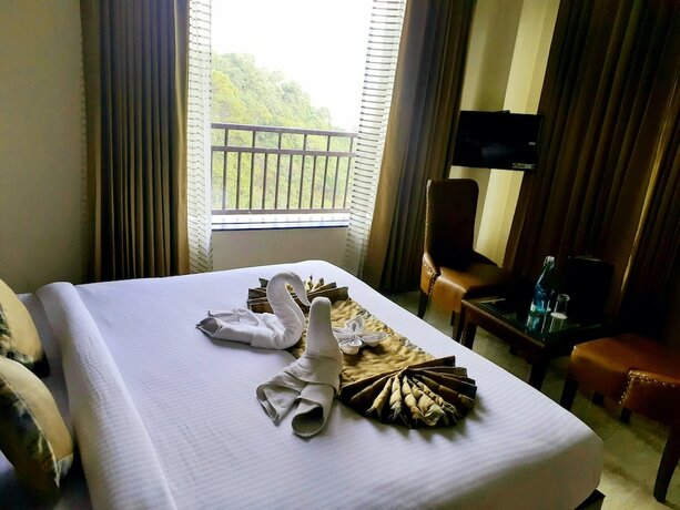 Imagen general del Hotel Cross Winds West. Foto 13