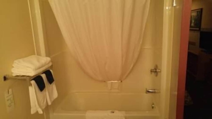 Imagen de la habitación del Hotel Crossfield Country Inn. Foto 11