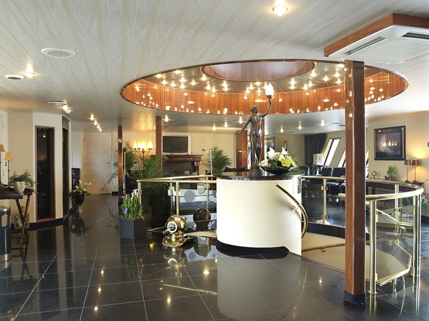 Imagen de los interiores del Hotel Crossgates Hotelship Osthafen - Frankfurt. Foto 9