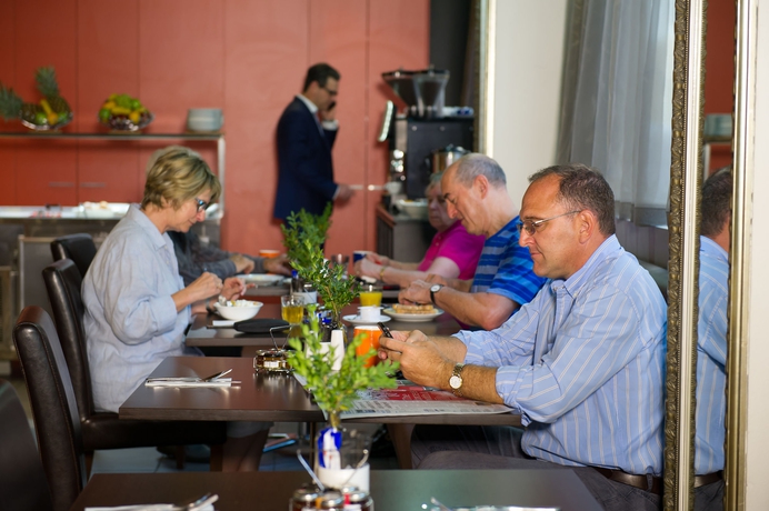 Imagen del bar/restaurante del Hotel Crossley. Foto 6