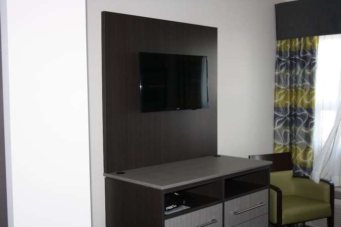 Imagen de la habitación del Hotel Crossroads Inn And Suites. Foto 5