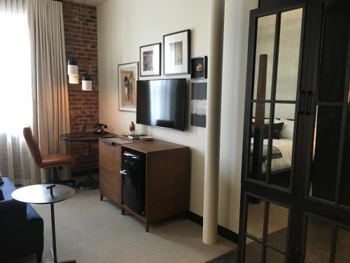 Imagen de la habitación del Hotel Crossroads, Kansas City Aeropuerto. Foto 6